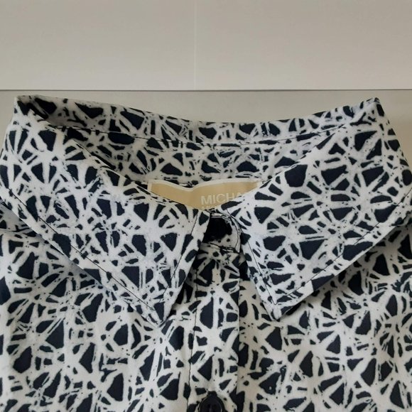 MICHAEL KORS | Front Tie Button Down Blouse - Picture 8 of 16